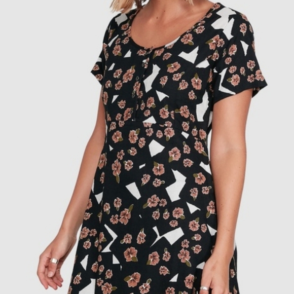 RVCA Black Floral Mini Dress Size Small - Picture 3 of 12